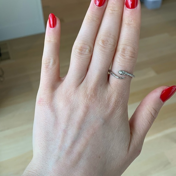 sterling silver onyx snake ring - Picture 3 of 5